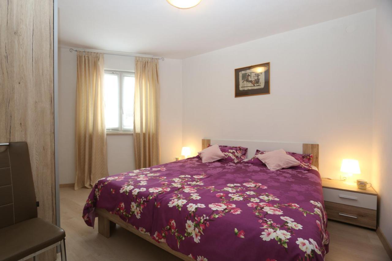 Apartments Mirjana Šilo Εξωτερικό φωτογραφία