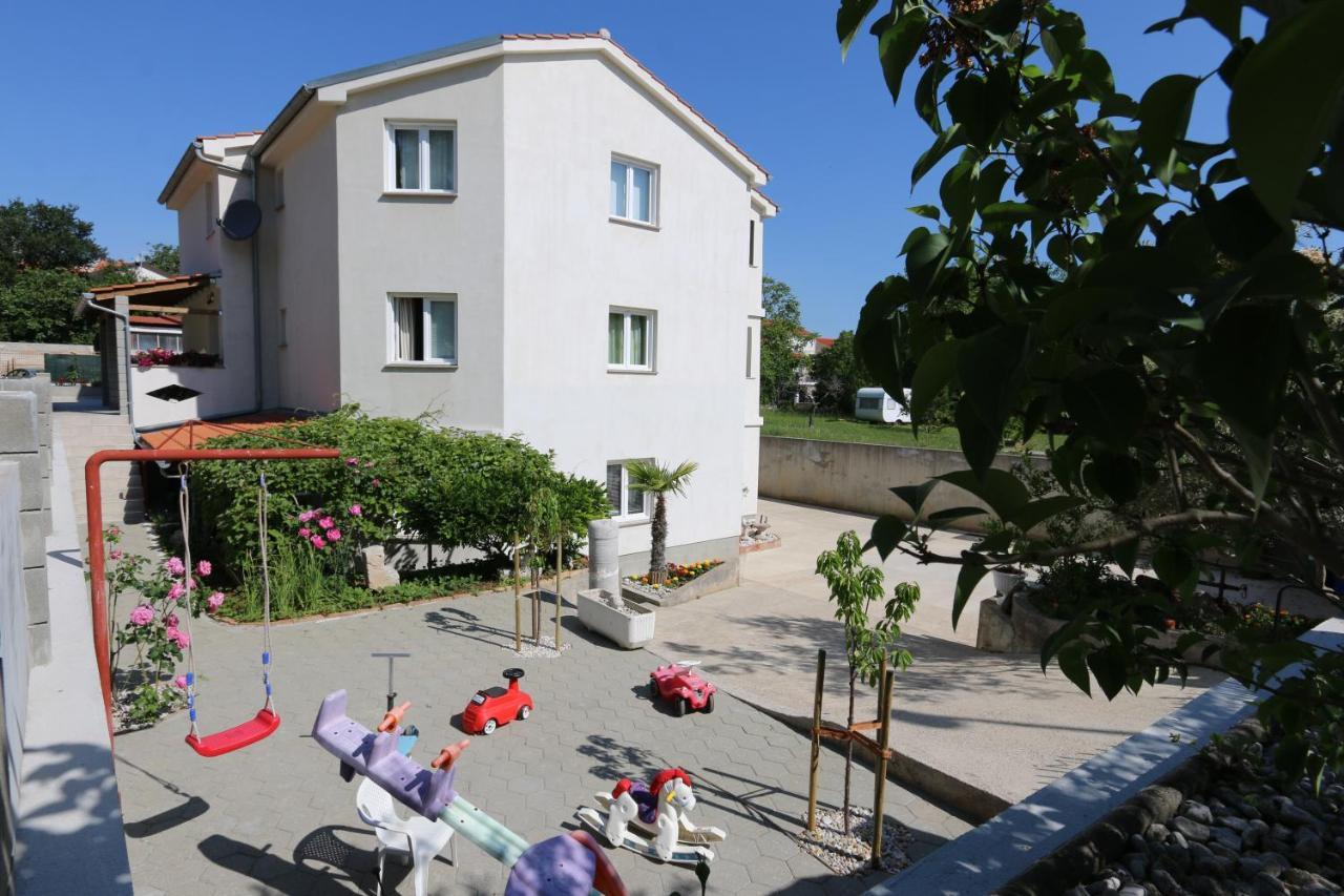 Apartments Mirjana Šilo Εξωτερικό φωτογραφία