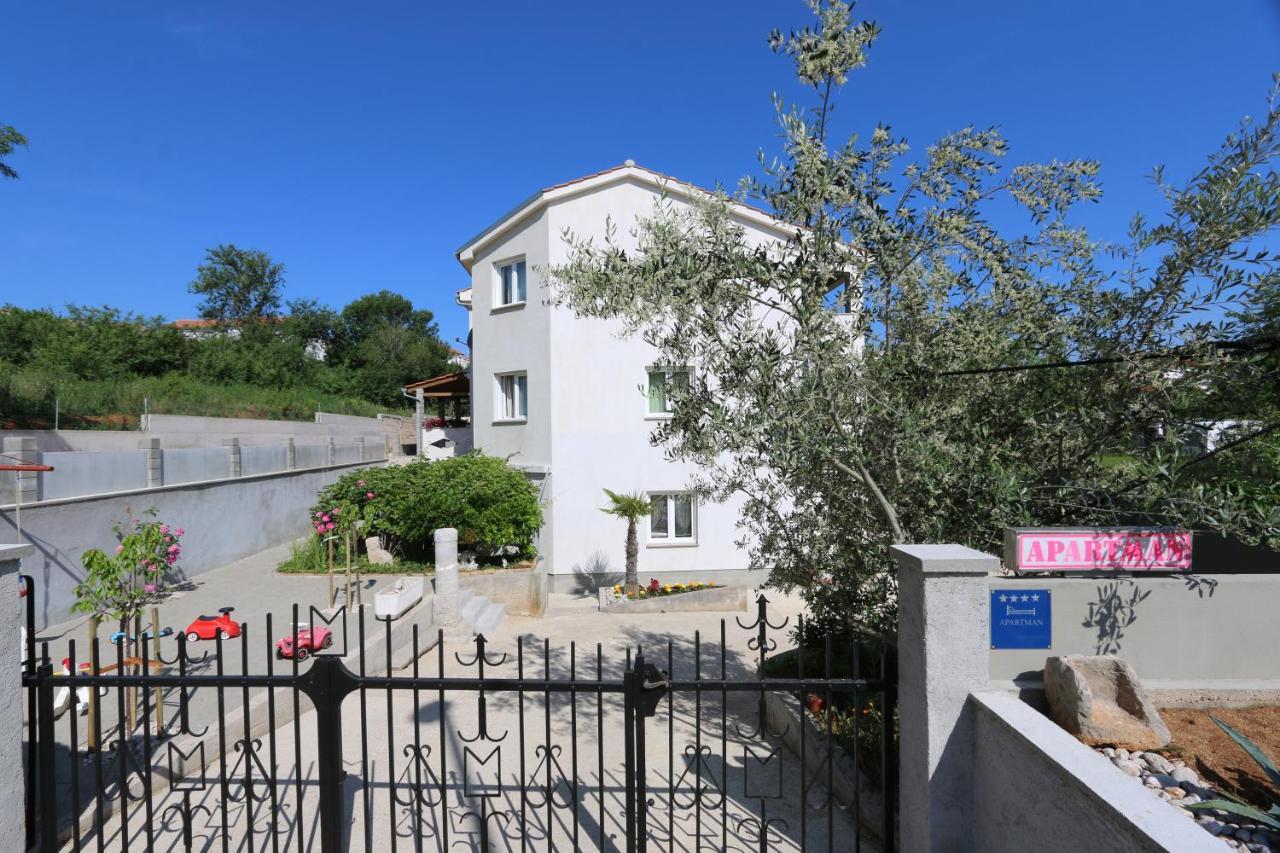 Apartments Mirjana Šilo Εξωτερικό φωτογραφία