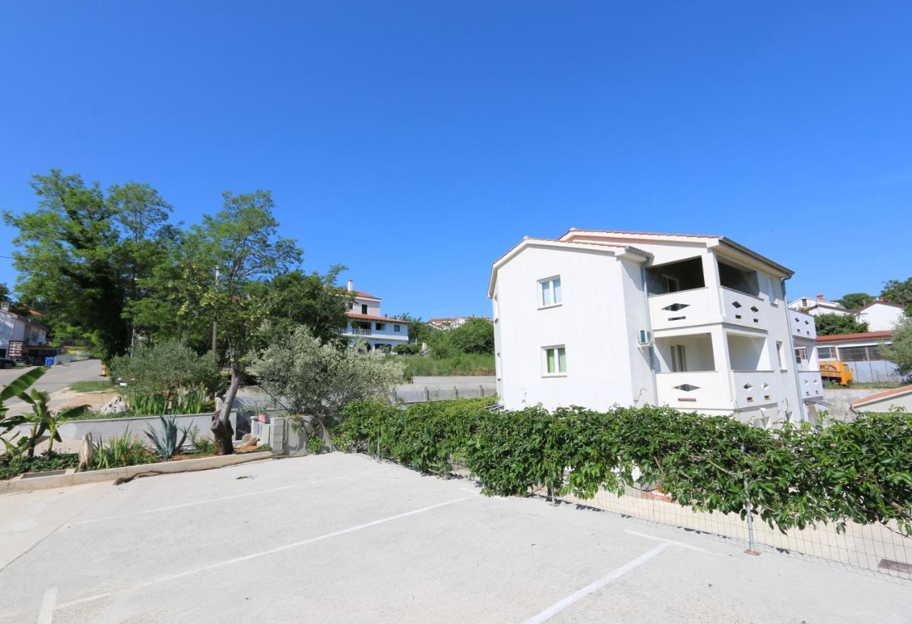 Apartments Mirjana Šilo Εξωτερικό φωτογραφία