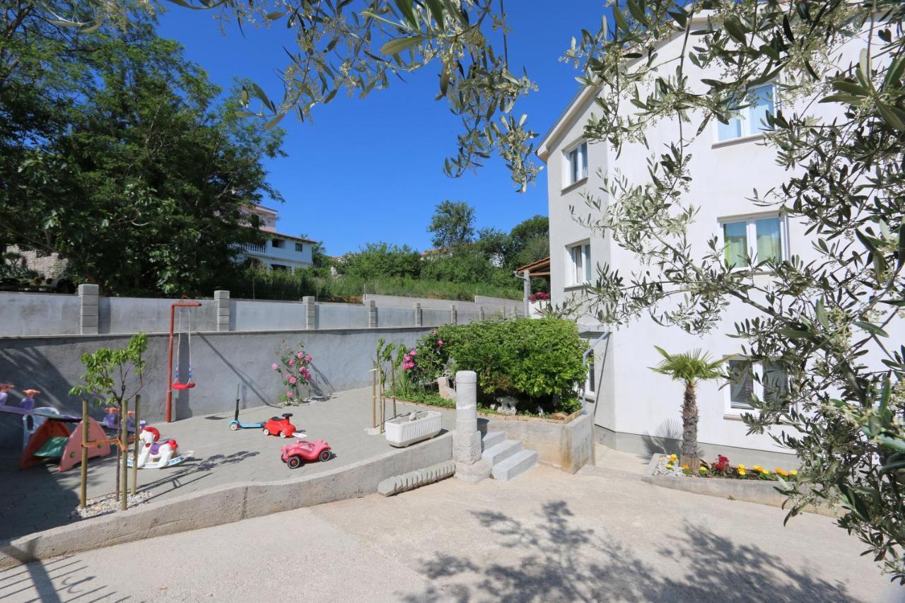 Apartments Mirjana Šilo Εξωτερικό φωτογραφία