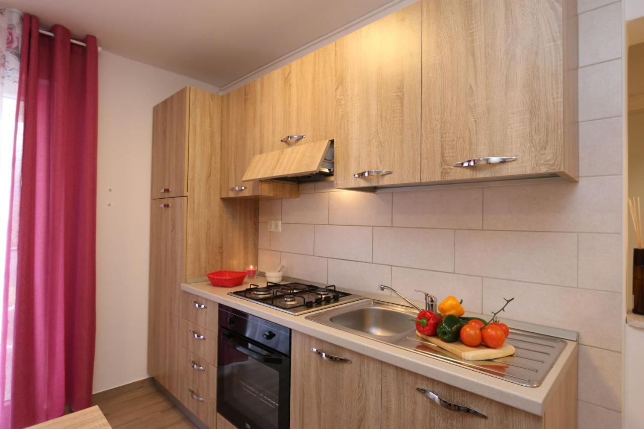 Apartments Mirjana Šilo Εξωτερικό φωτογραφία